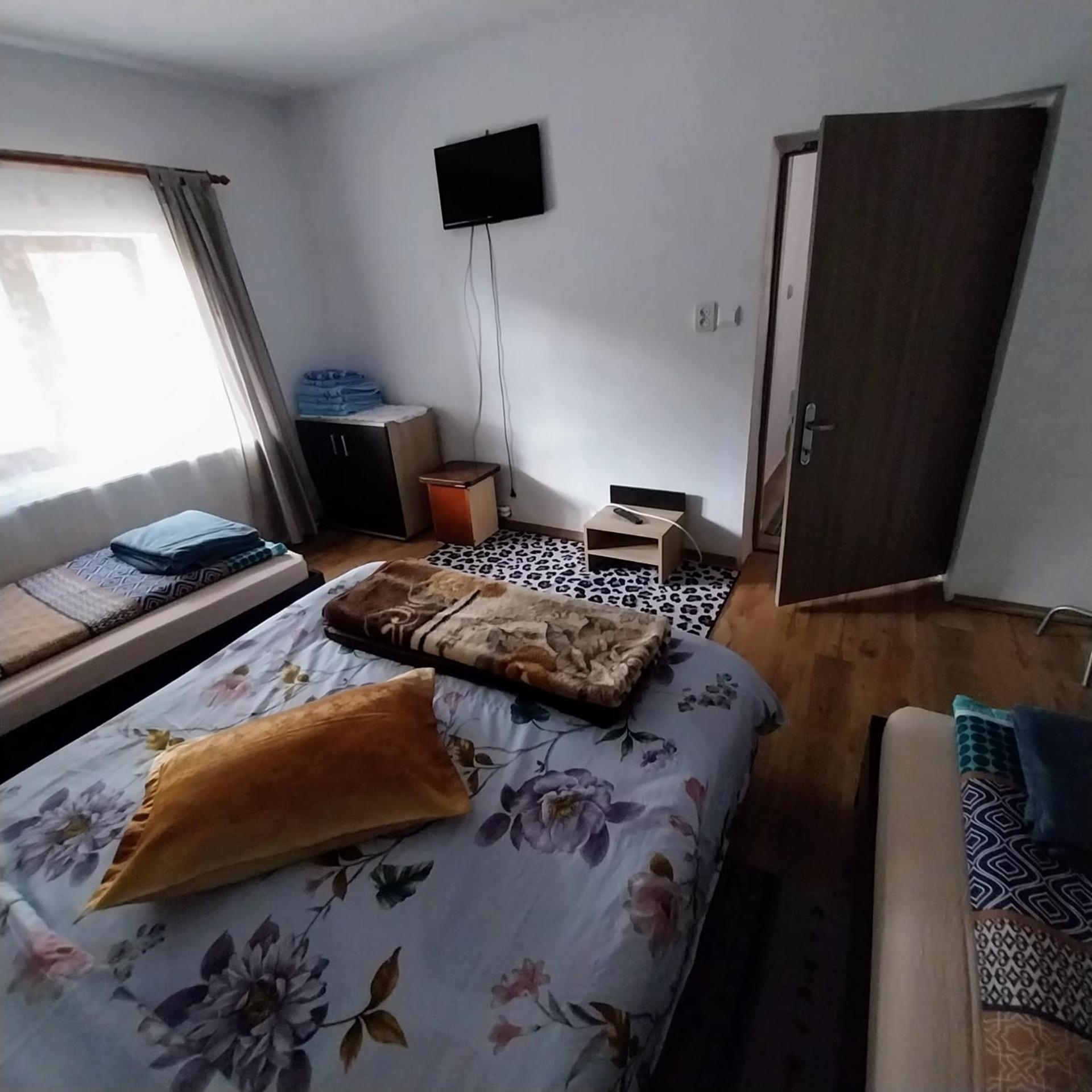 Hotel Casa Andreea Novaci-Străini Zewnętrze zdjęcie