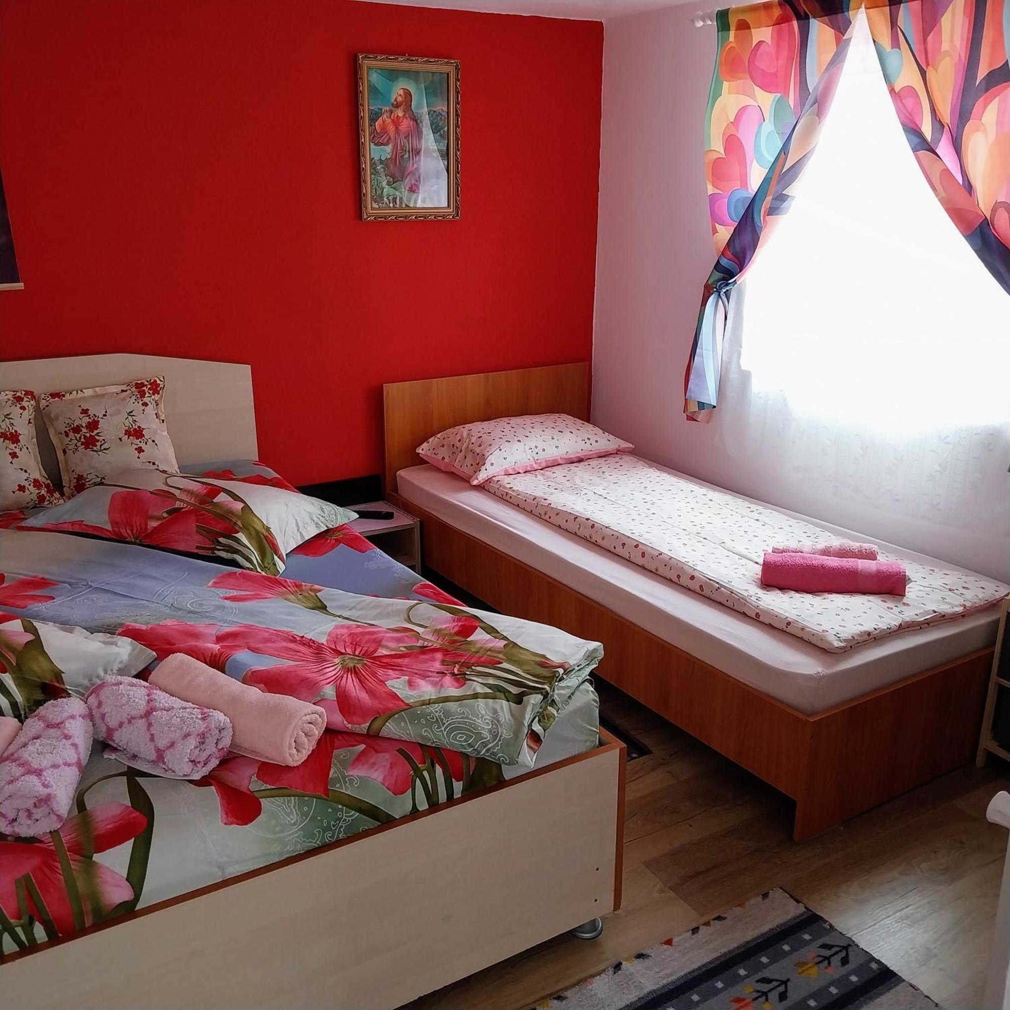 Hotel Casa Andreea Novaci-Străini Zewnętrze zdjęcie